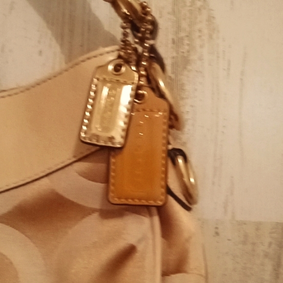 NEW Coach Op Art Shoulder Bag - Picture 7 of 11